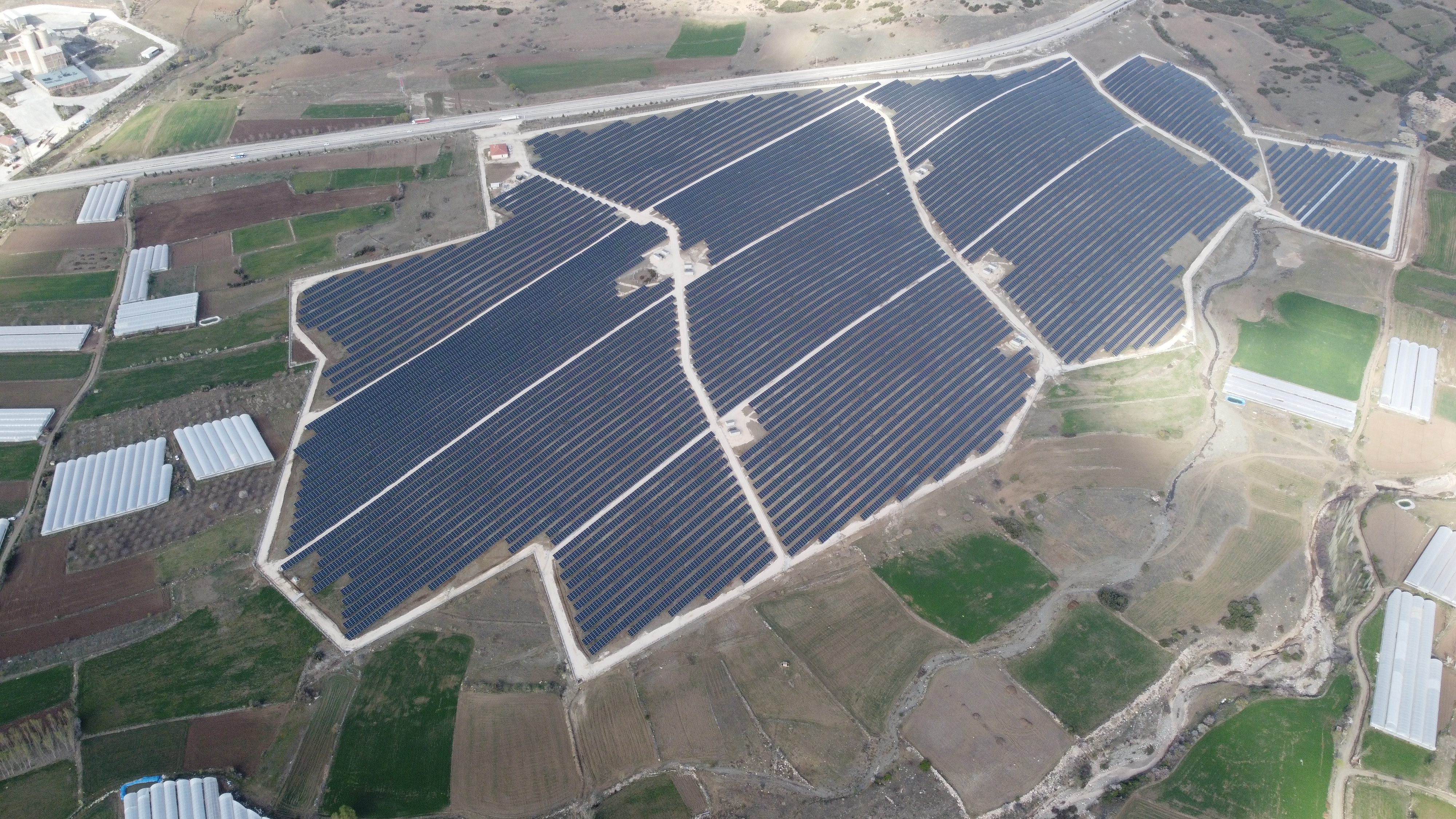 Enerjiyi Üretip Kontrol Ediyoruz